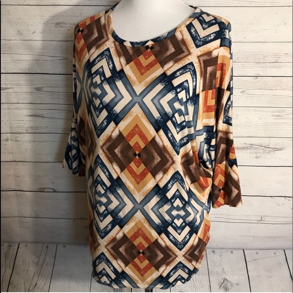 Geometric Print Top - Picture 1 of 5